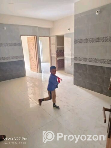 রান্নাঘর ও ২ বারান্দা বিশিষ্ট একদম নতুন বাসা