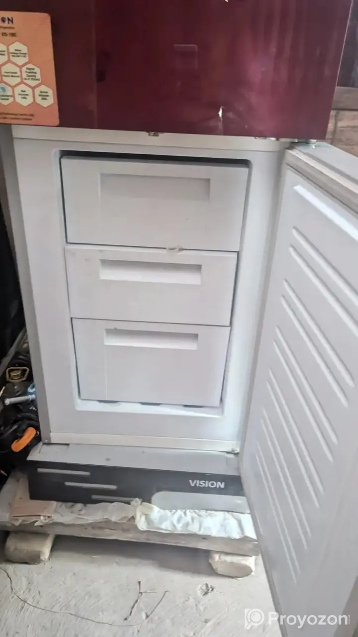 ২০৮লিটার ফ্রিজ বিক্রি করা হবে