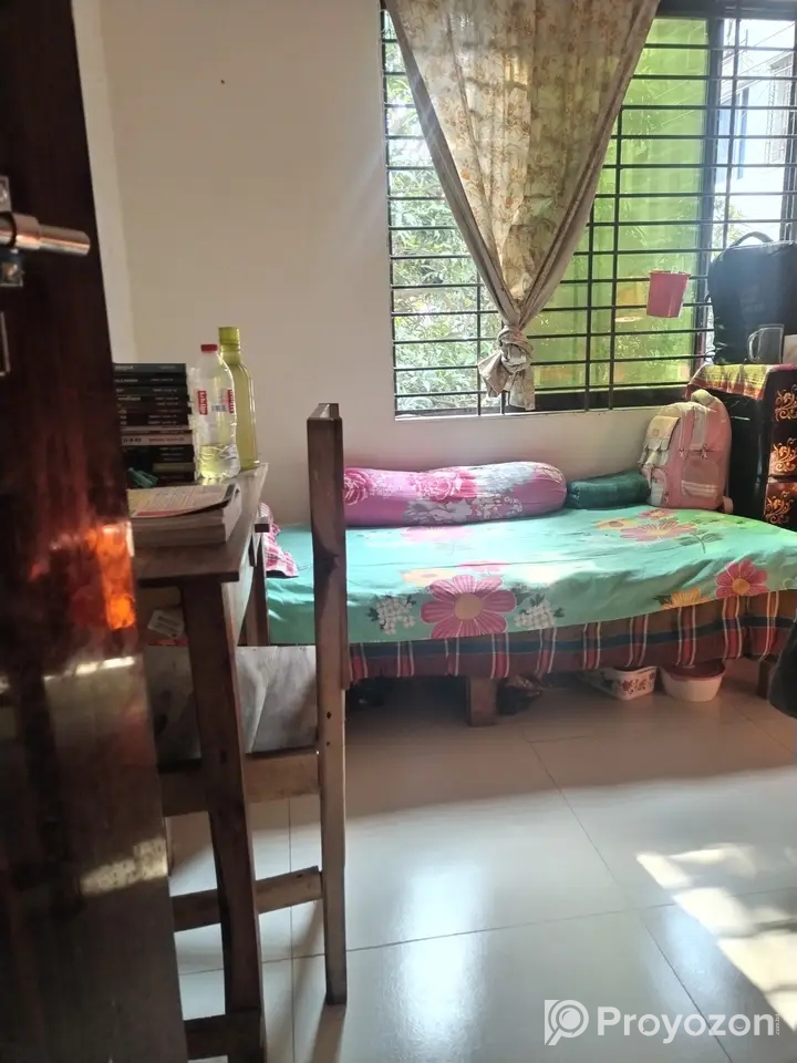 বাসা ভাড়া দেওয়া হবে মেয়েদের।