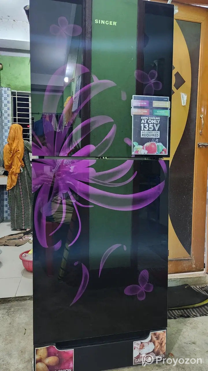 রানিং সিংগার ফ্রিজটি বিক্রি হবে ২৩০ লিটার।