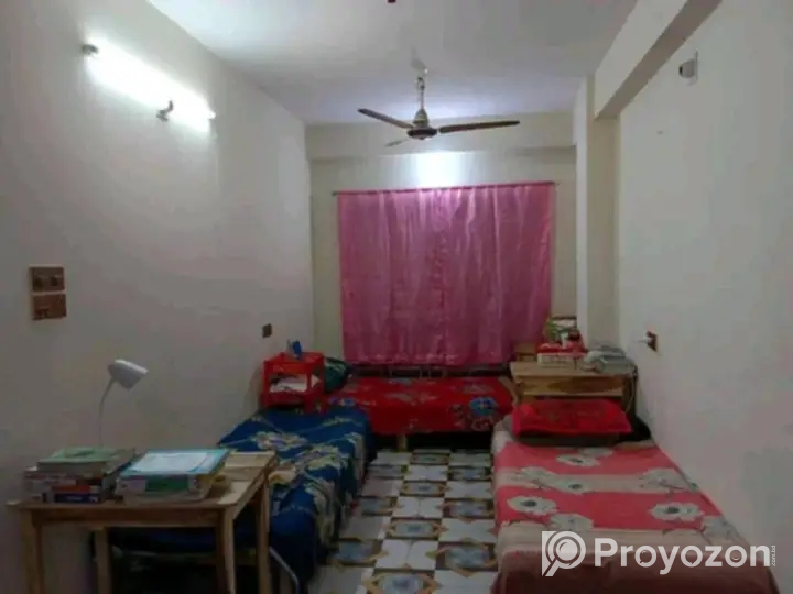 জেলা স্কুল মোড়ে ছাত্রী মেসে সিঙ্গেল সিট ভাড়া