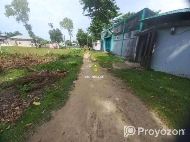 প্লট বিক্রয় হইবে জায়গার পরিমাণ ৬ ডেসিমেল/শতক।