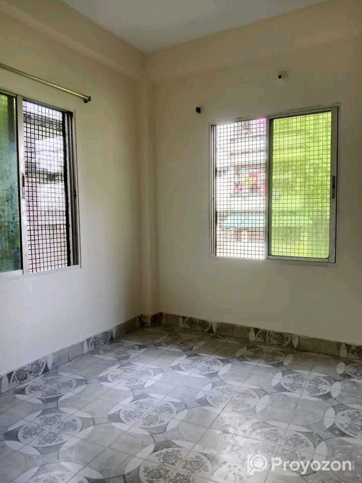 নিচ তলায় জুন মাসে ১ তারিখ ভাড়া হবে