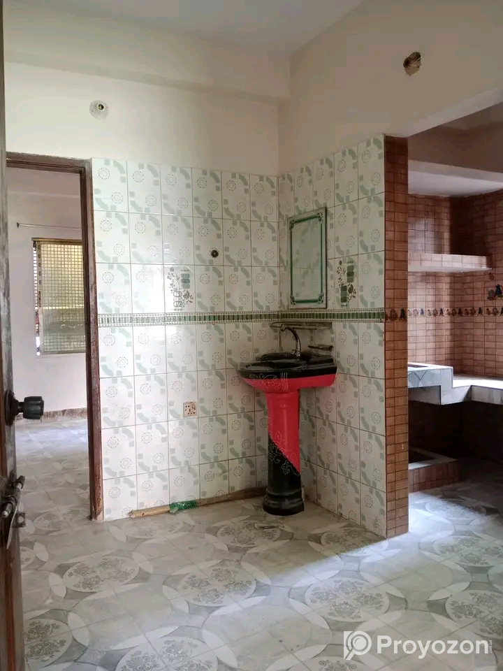 নিচ তলায় জুন মাসে ১ তারিখ ভাড়া হবে