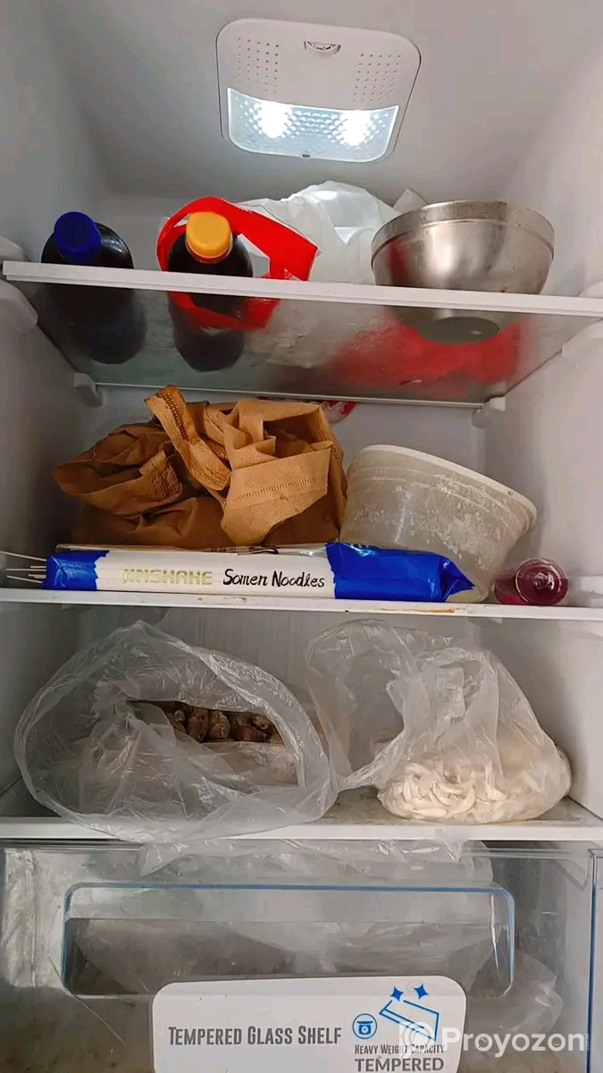 বিগ সাইজের ফ্রিজ সেল করতে চাই