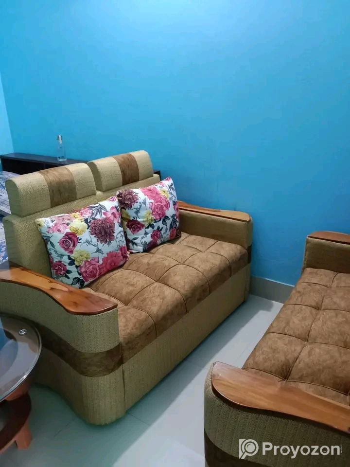 ৫ সিটের সোফা সেটটি বিক্রি করা হবে