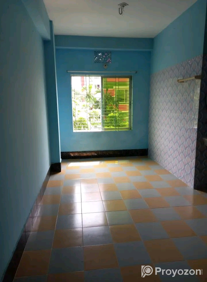 চার তালা পূর্ব পাশ ভাড়া দেওয়া হবে