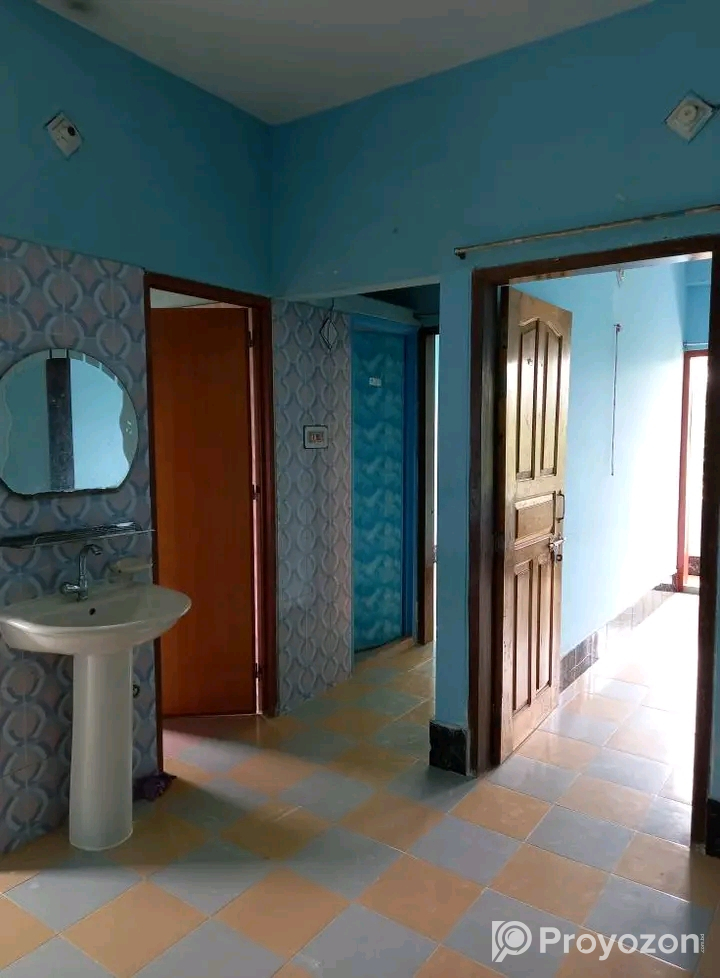 চার তালা পূর্ব পাশ ভাড়া দেওয়া হবে