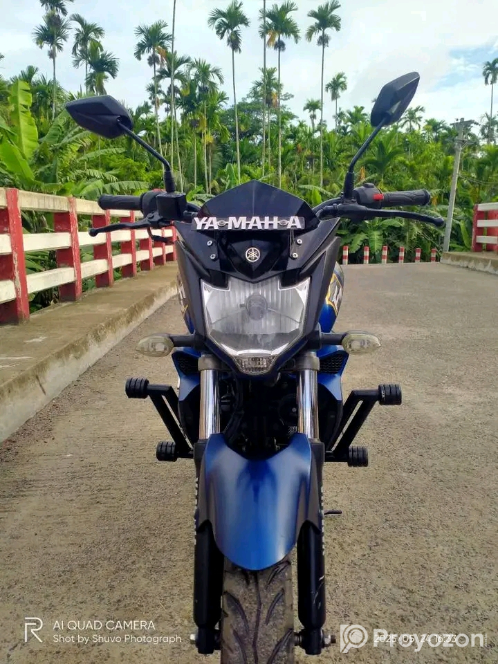YAMAHA FZ V 2 for sell