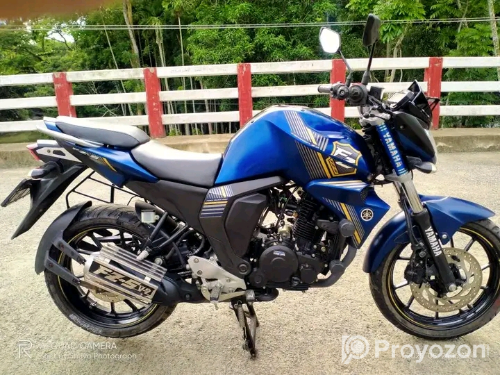 YAMAHA FZ V 2 for sell