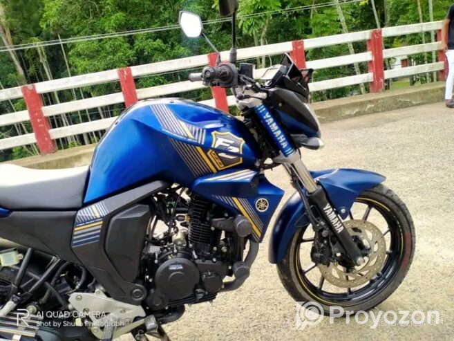 YAMAHA FZ V 2 for sell