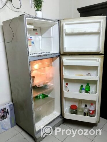 ফ্রিজ বিক্রয় করা হবে .