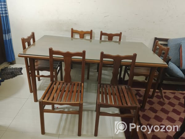 ডাইনিং টেবিল সেট বিক্রি করা হবে.