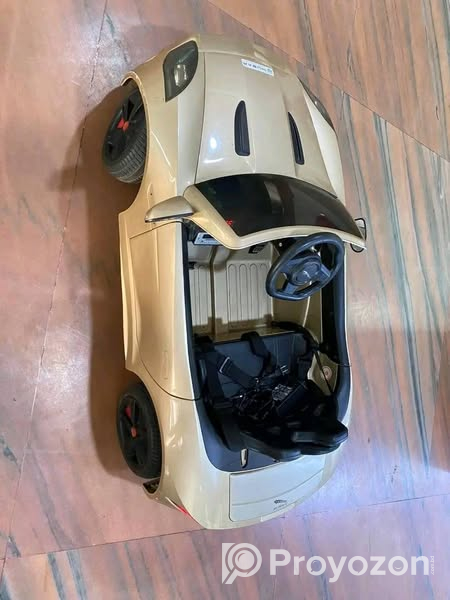 ব্র্যান্ডের বাচ্চাদের রিসার্চেবল গাড়ি