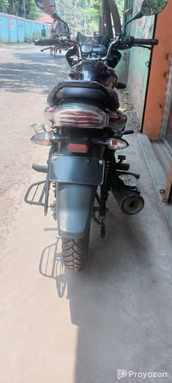 ডিস্কোভার ১১০ সিসি বাইক বিক্রি করা হবে।