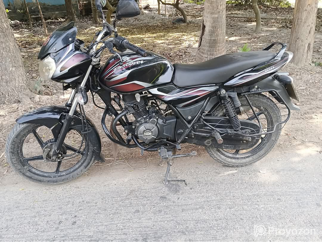 ডিসকভার ১০০সি,সি একদম ফ্রেশ গাড়িটি বিক্রি করা হবে