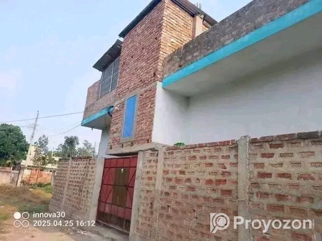 আর্জেন্ট বাসা বিক্রি করা হবে.জায়গা ৩ শতক ৪ পয়েন্ট
