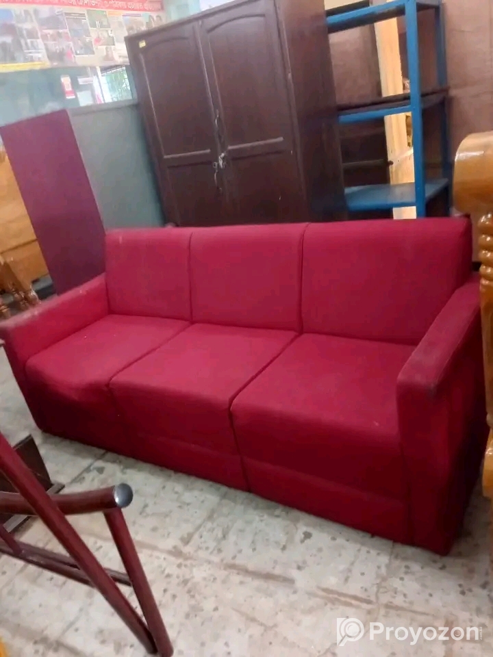 বিক্রি_হবে পুরাতন ৩ সিটের সোফা