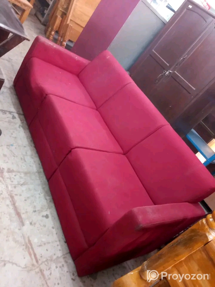 বিক্রি_হবে পুরাতন ৩ সিটের সোফা