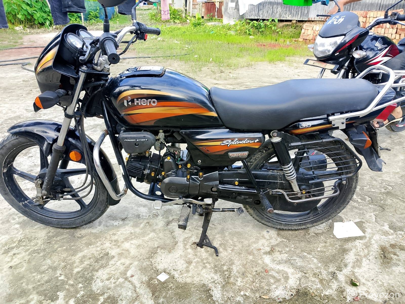 Hero Splendor Plus i3s CBS breaking