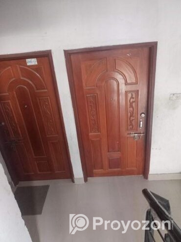 USED FLAT FOR SALE @ 1100 SFT ROAD SIDE WITH TITAS GAS.