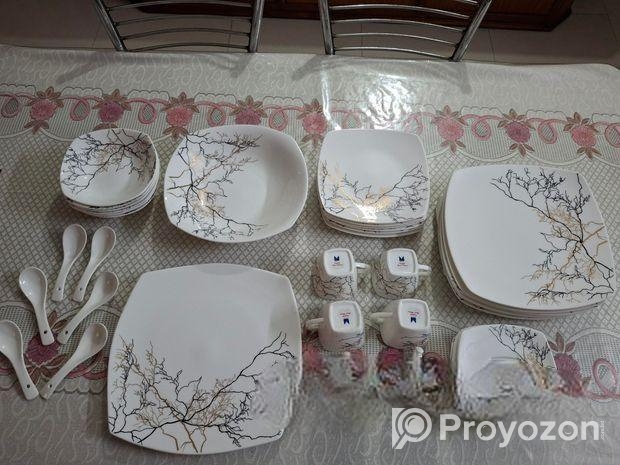 Dinner set