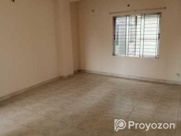 USED FLAT FOR SALE @ 1100 SFT ROAD SIDE WITH TITAS GAS.