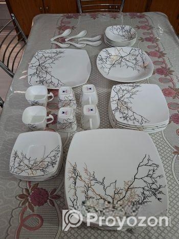 Dinner set