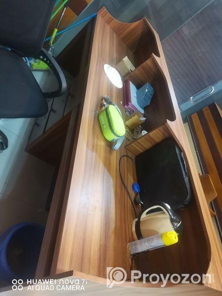 অফিস ডেস্ক