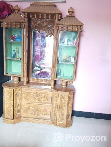 ড্রেসিং টেবিল