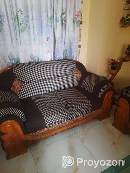 পাঁচ সিট এর সোফা ও টেবিল