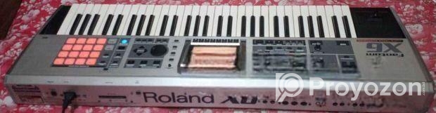 Roland Fantom X6