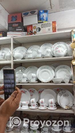 ডিনার সেট বিক্রি হবে