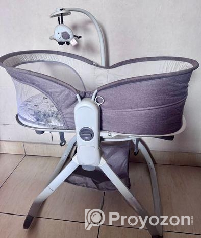 Mastela 6 in 1 Multifunctional Rocking Bassinet 18kg (china)