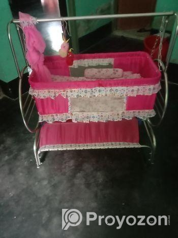 বেবিদের দোলনা