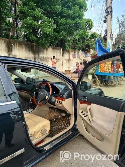 Toyota Premio black 2004