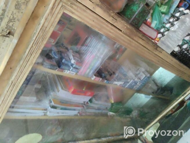 কাঠে তৈরি দোকানের শোকেস ও ক্যাশ কাউন্টার টেবিল