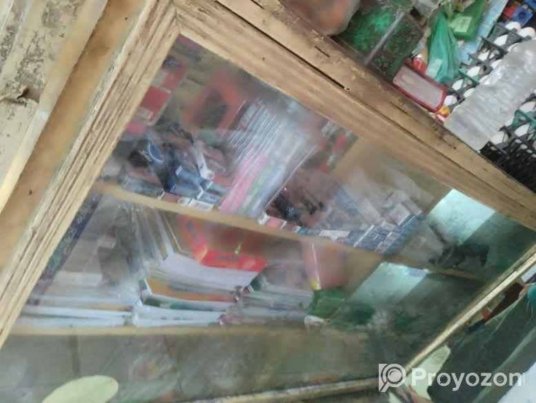 কাঠে তৈরি দোকানের শোকেস ও ক্যাশ কাউন্টার টেবিল