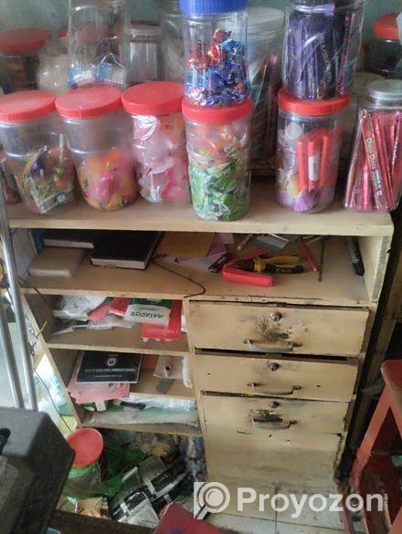 কাঠে তৈরি দোকানের শোকেস ও ক্যাশ কাউন্টার টেবিল