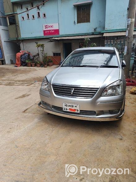 Toyota Premio silver 2003