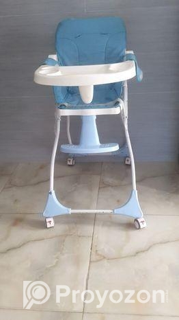 Kids feeding chair