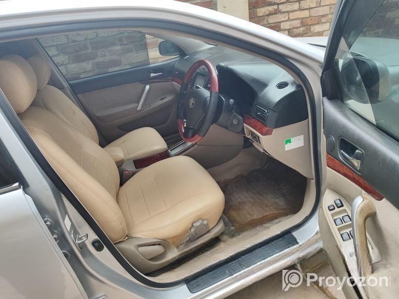 Toyota Premio silver 2003