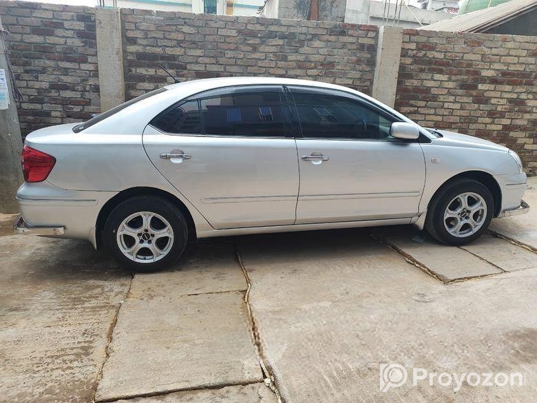 Toyota Premio silver 2003