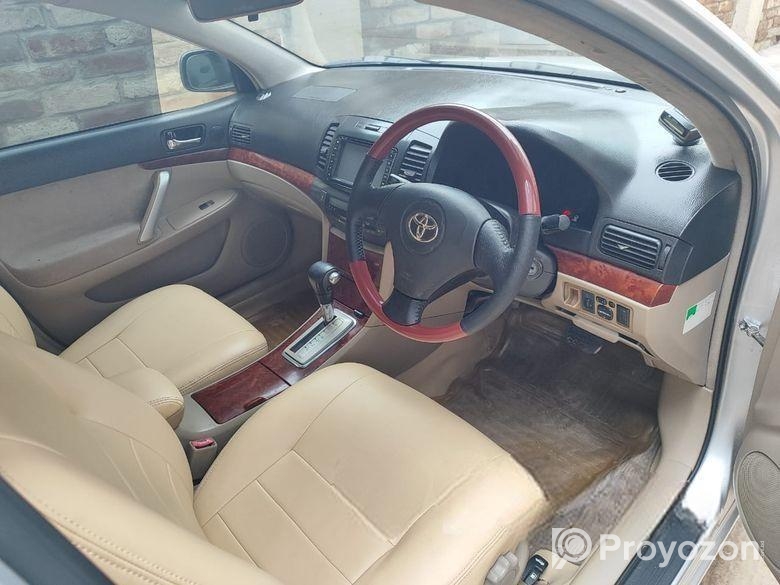 Toyota Premio silver 2003