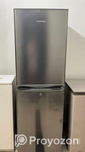 Refrigerator: in Fresh Condition