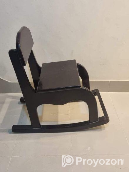 Rocking Chair ‍Sell Post