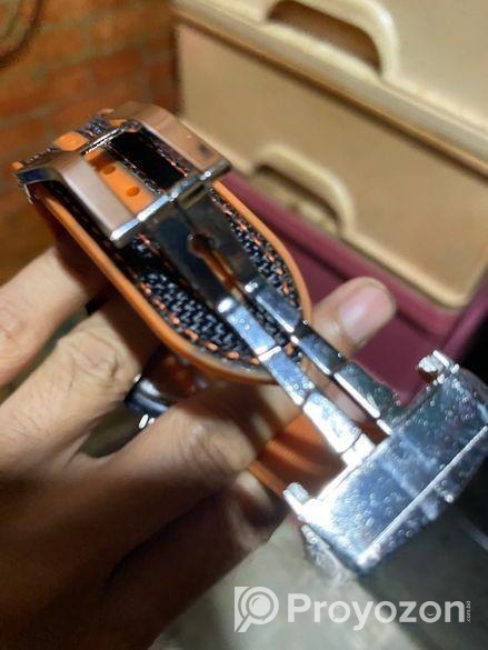 Swift movement watch