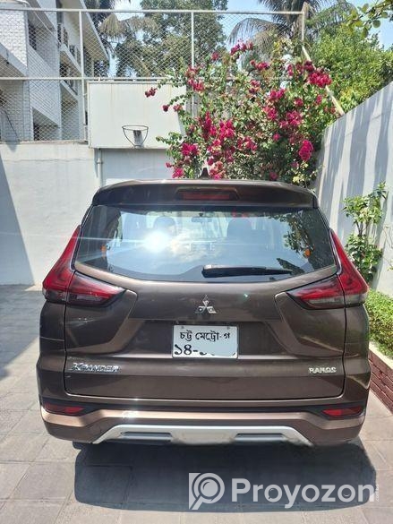 Mitsubishi X-Pander gray 2021