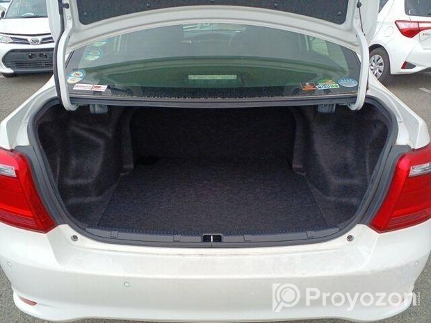 Toyota Axio EX White 4.5/40k km 2020
