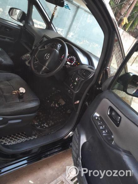 Toyota Noah black 2017